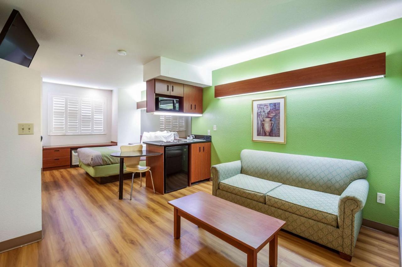6-dixon, Ca Hotel