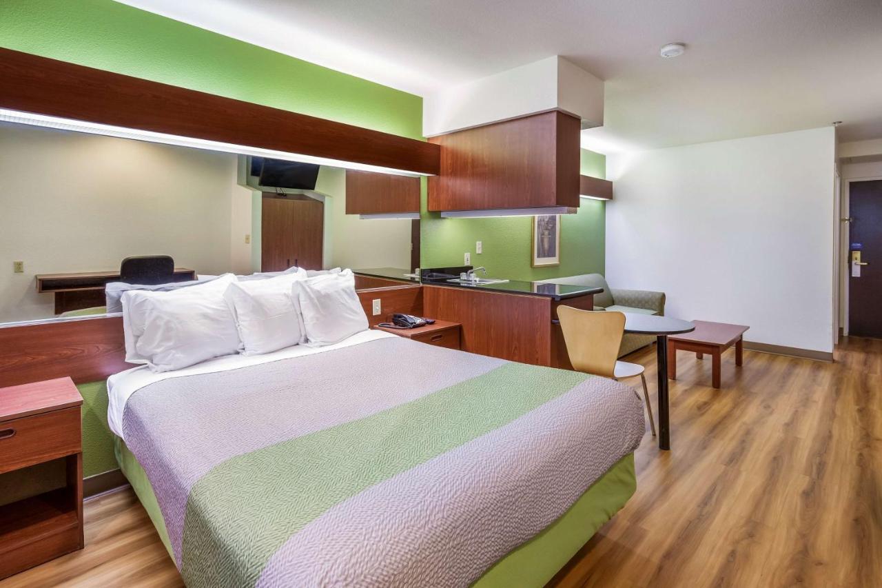 Hotel 6-dixon, Ca 2*