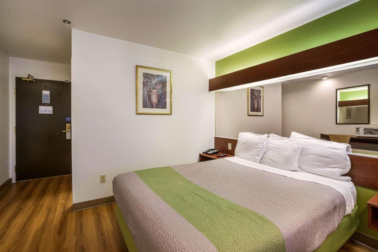 6-dixon, Ca Hotel 2*