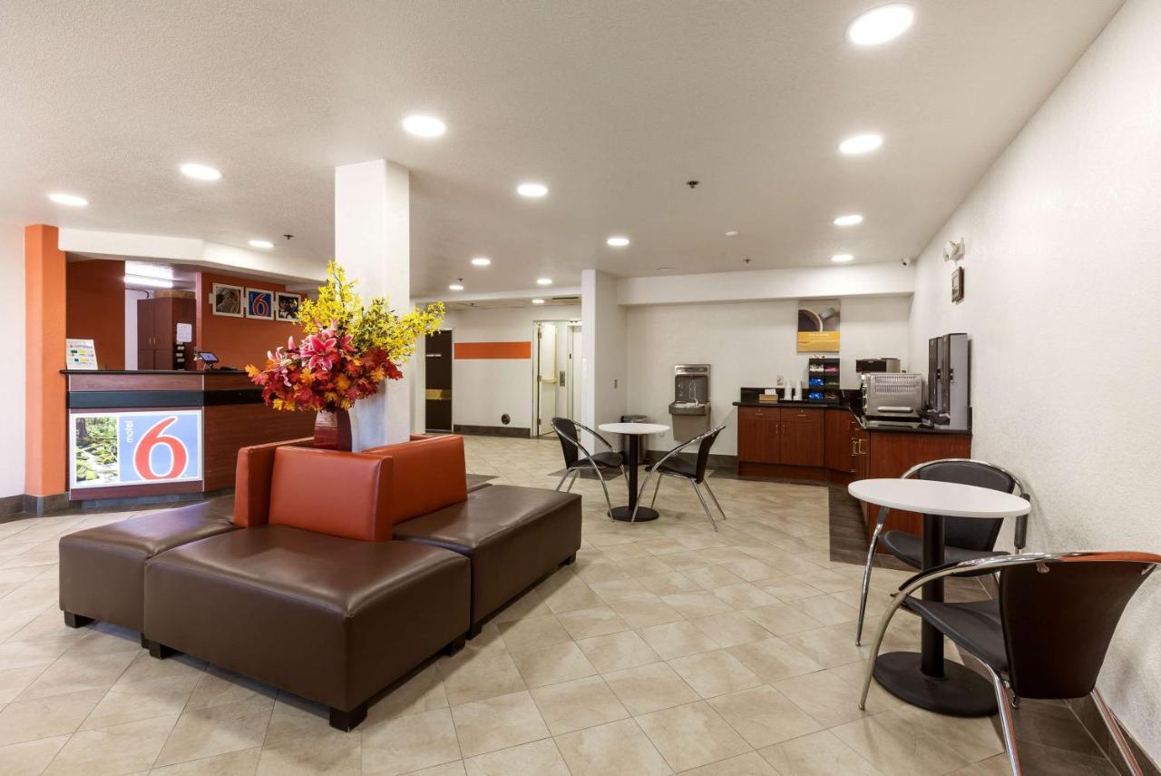 6-dixon, Ca Hotel 2*