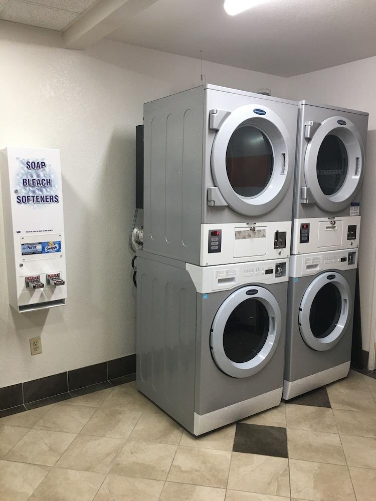 6-dixon, Ca Hotel 2*
